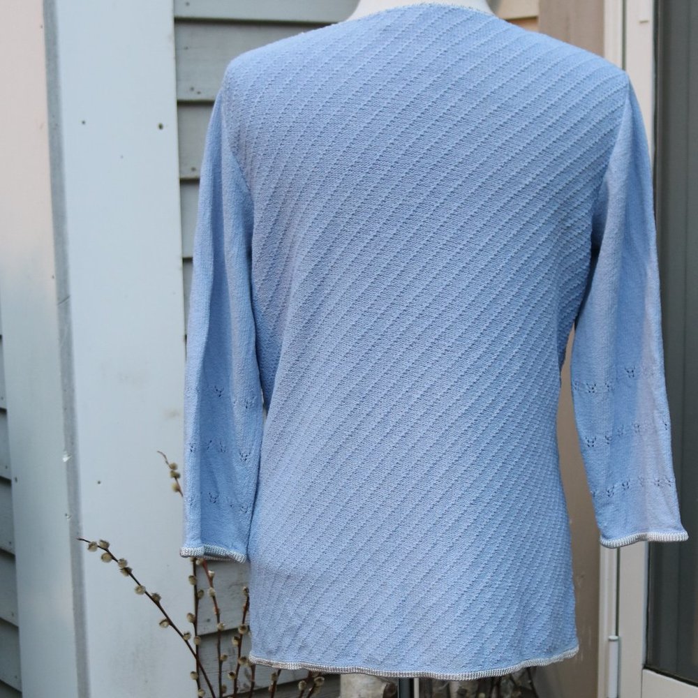 Anne Pedersen Light Blue Diagonal Ribbed V-Neck w Silver Shoulder Applique Sz XL - Picture 4 of 6